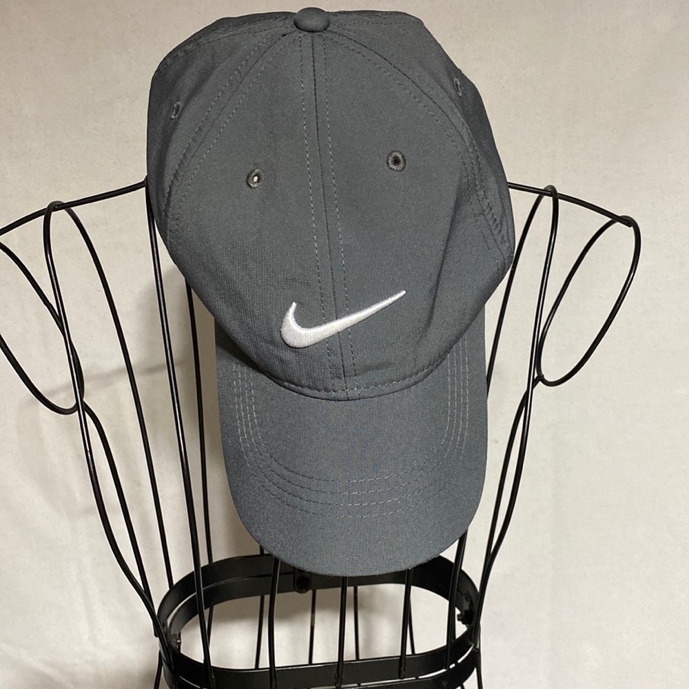 Nike hat​​​
